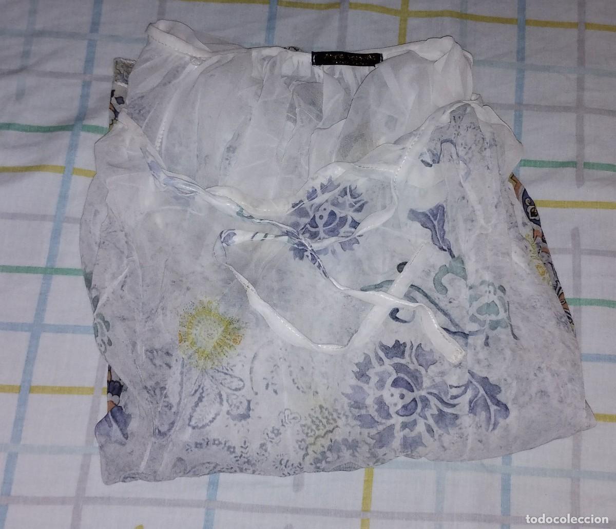 Segunda mano: BLUSA DECORADA CON CENEFA INFERIOR - Foto 3