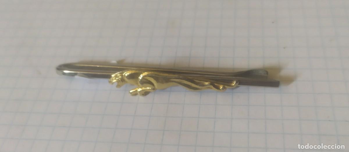 Segunda mano: Pasacorbatas, jaguar - Foto 1