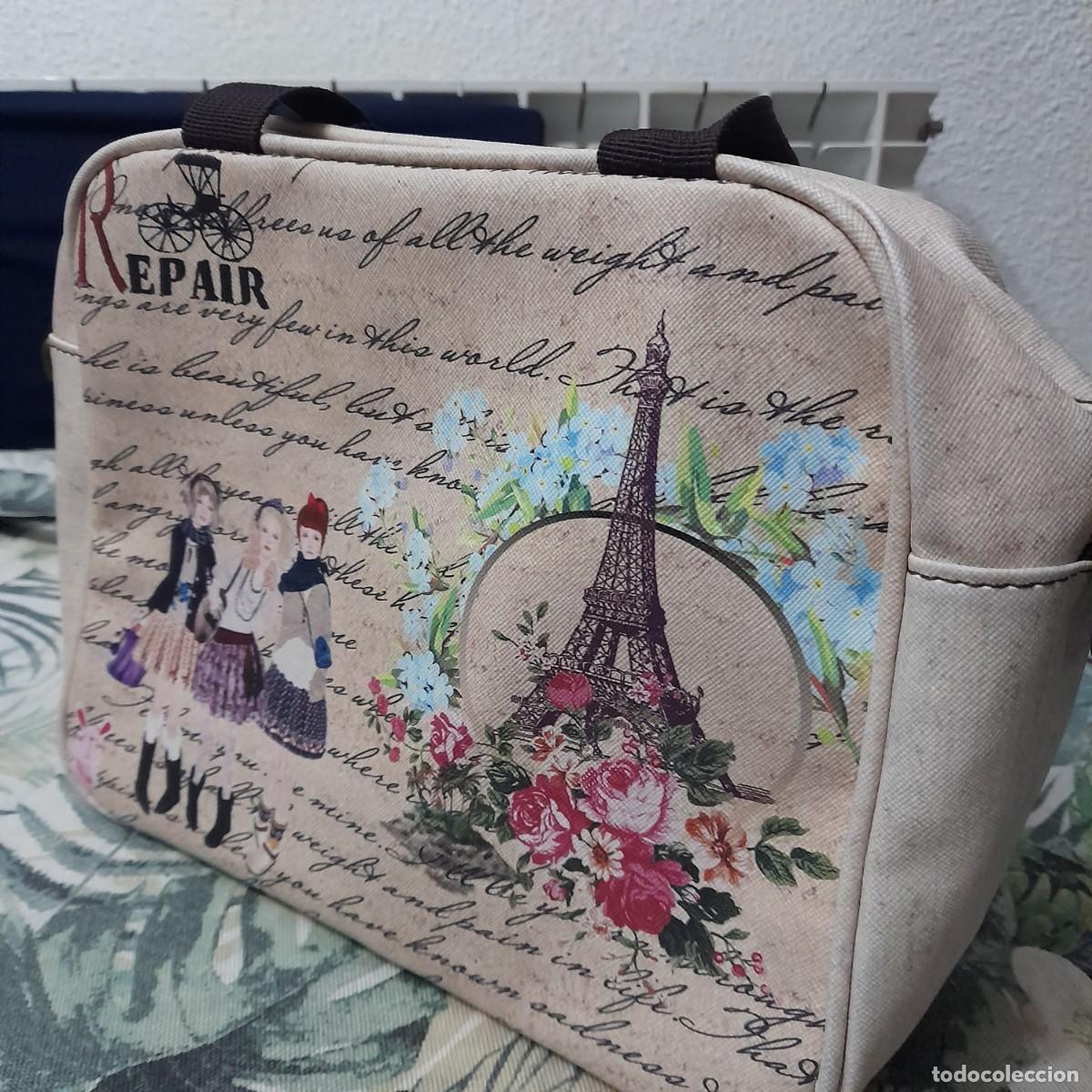 Segunda mano: Bolso peque&ntilde;o con dibujos de Paris - Foto 1