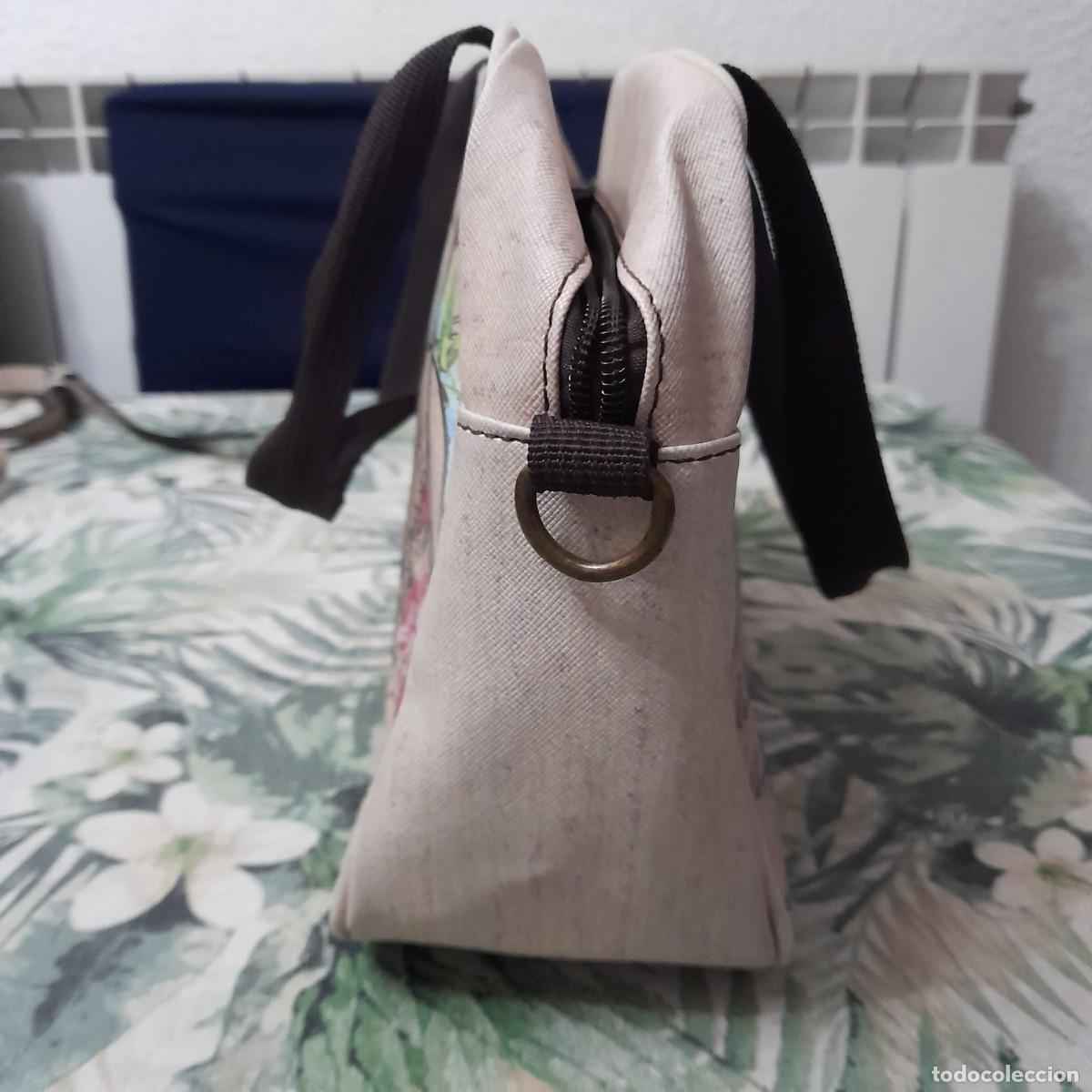 Segunda mano: Bolso peque&ntilde;o con dibujos de Paris - Foto 7
