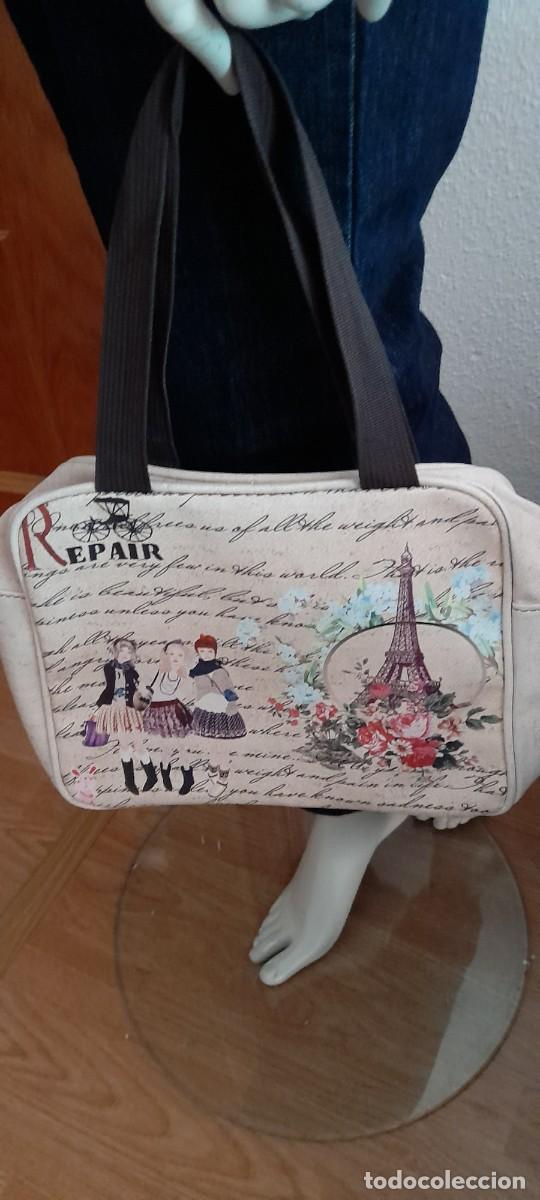 Segunda mano: Bolso peque&ntilde;o con dibujos de Paris - Foto 12
