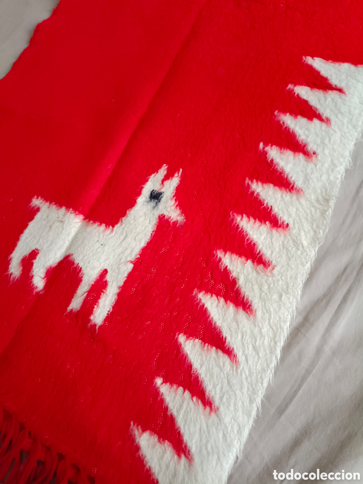 Segunda mano: Poncho rojo de alpaca - Foto 3