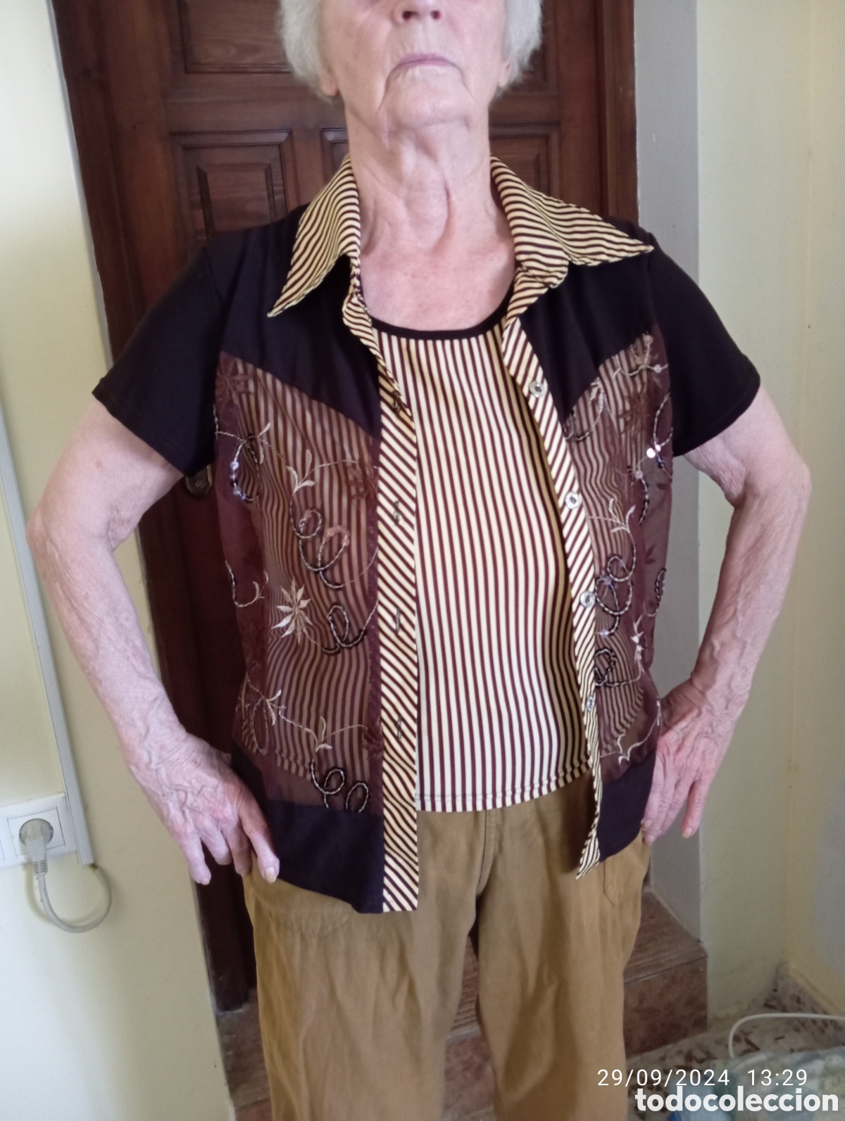 Segunda mano: Blusa algod&oacute;n bordada con perlas - Foto 4