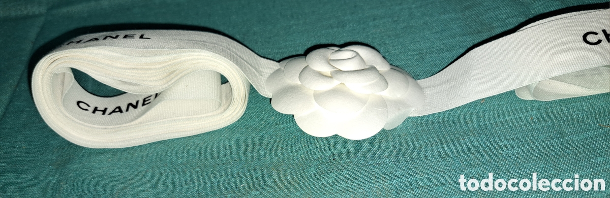 Segunda mano: CINTA CHANEL CON FLOR BLANCA - Foto 3
