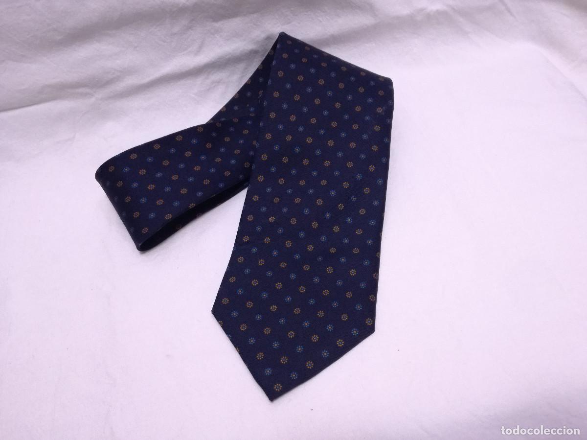 Segunda mano: CORBATA DE SEDA - MARCA ZARAUZ - Foto 1