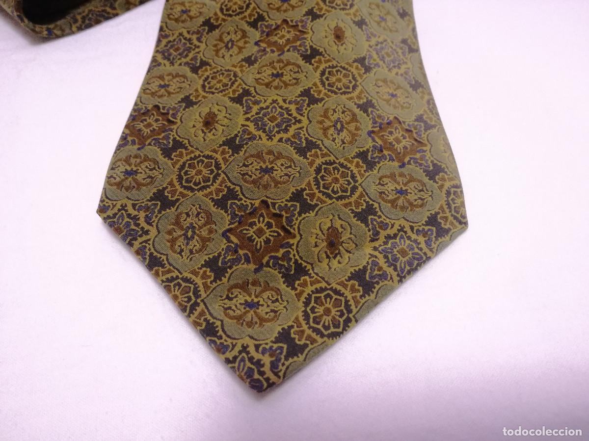 Segunda mano: CORBATA DE SEDA - MARCA LANVIN - MADE IN SPAIN - Foto 2