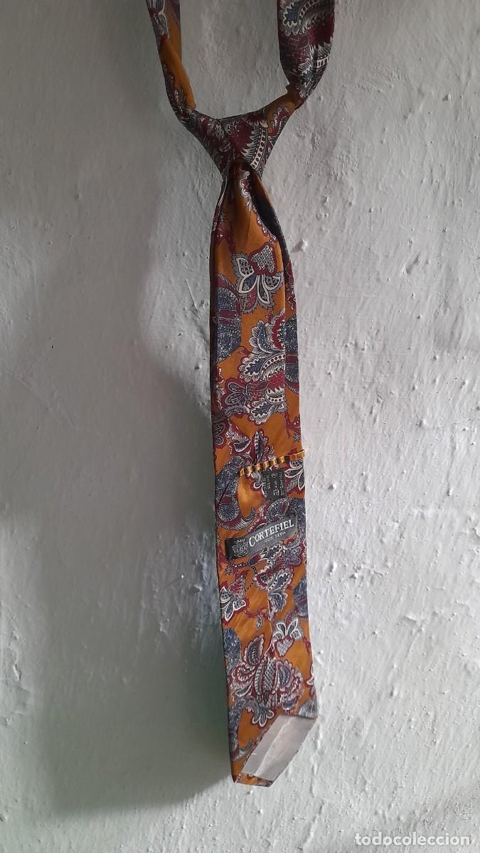Segunda mano: Corbata para traje Cortefiel estilo Vintage seda - Foto 2