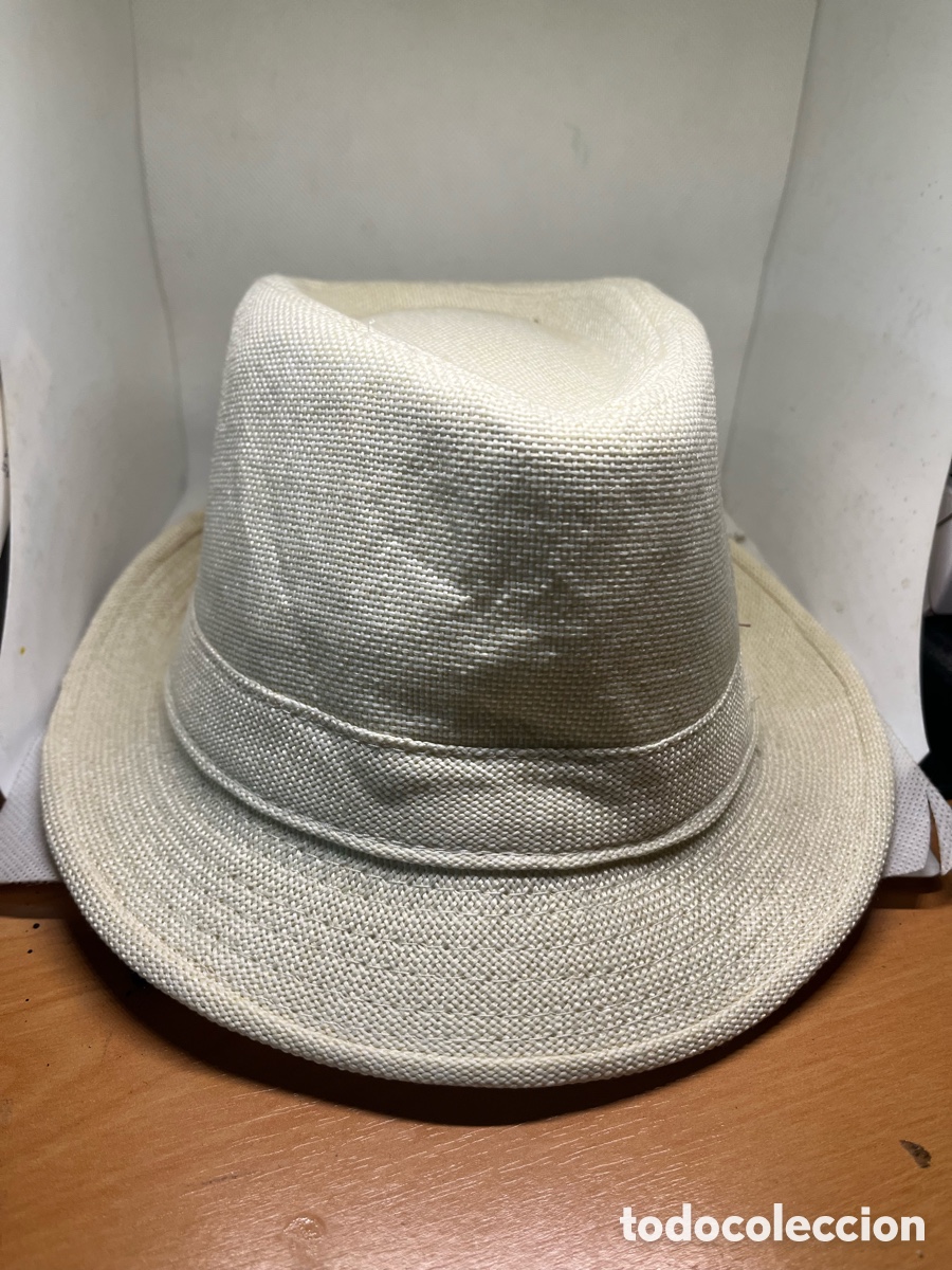 Segunda mano: SOMBRERO DE TELA NUEVO SIN USO