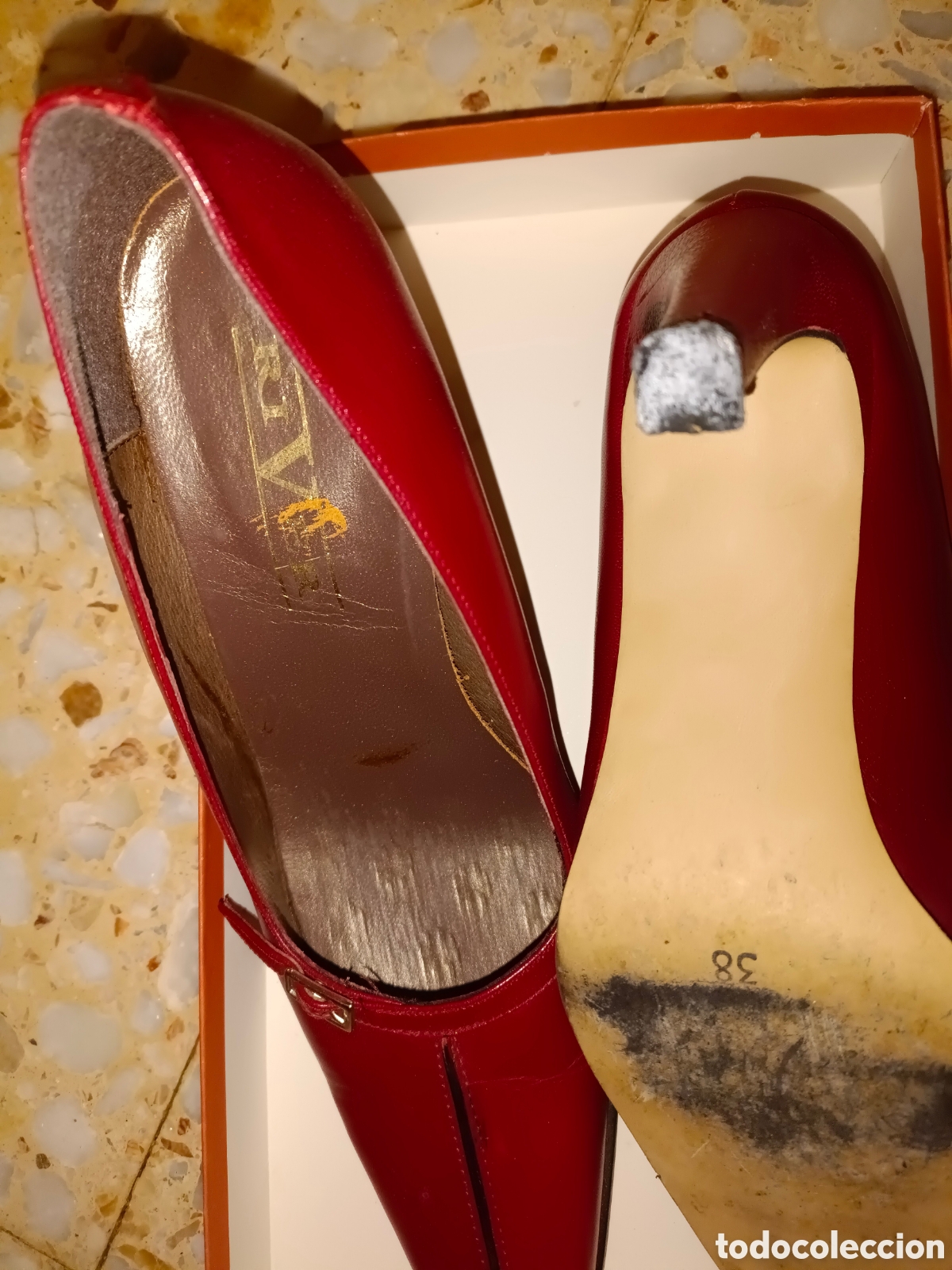 Segunda mano: Zapatos de tac&oacute;n piel 38 - Foto 2
