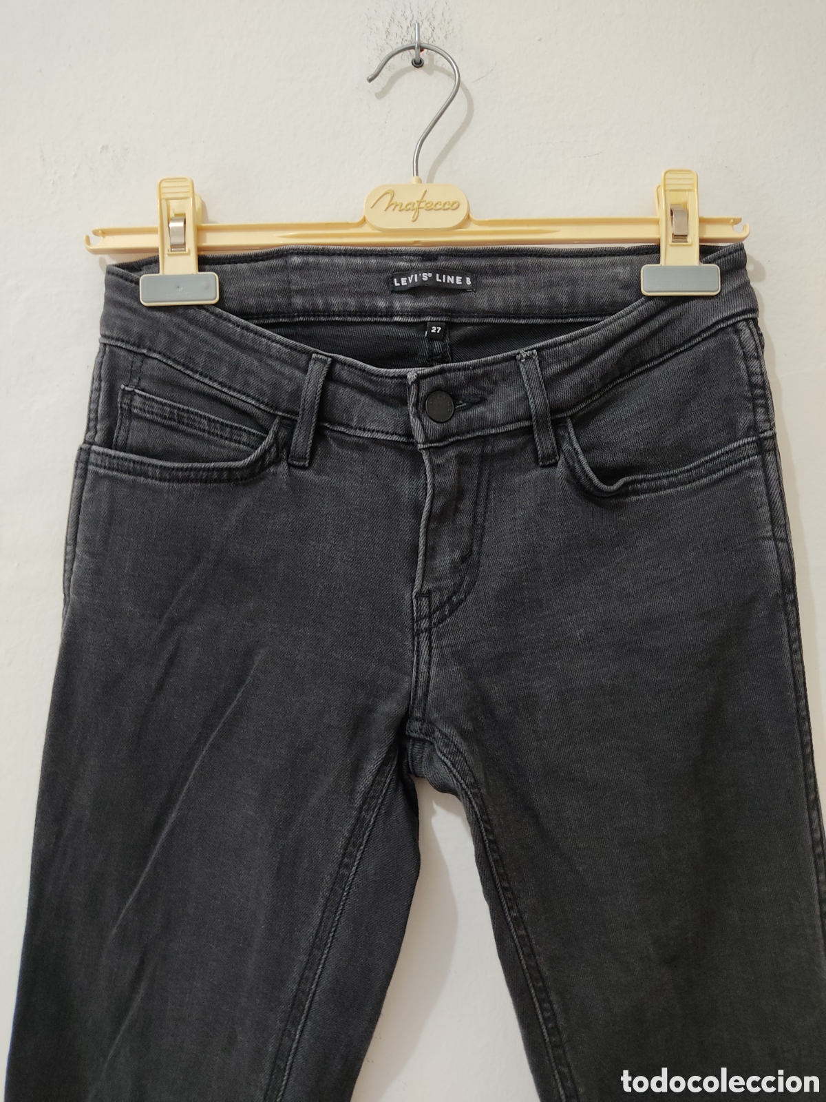 Segunda mano: Vaqueros Pitillo para mujer S Levis Line 8 - Foto 17