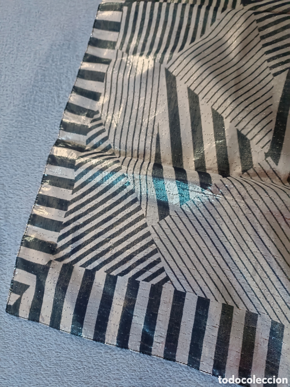 Segunda mano: Pa&ntilde;uelo largo de fiesta de lam&eacute; - Foto 2