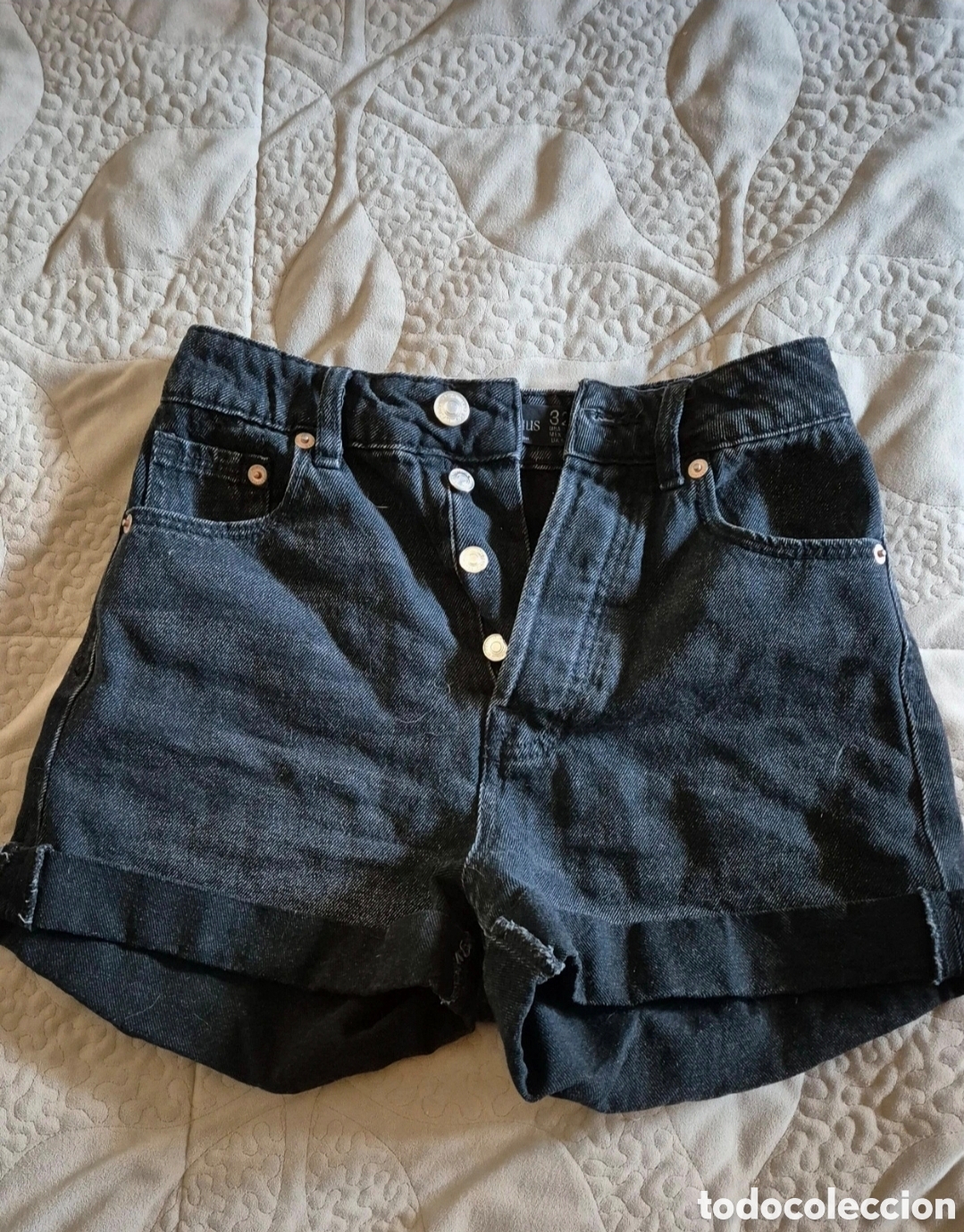 Segunda mano: Shorts vaqueros de mujer - Foto 1