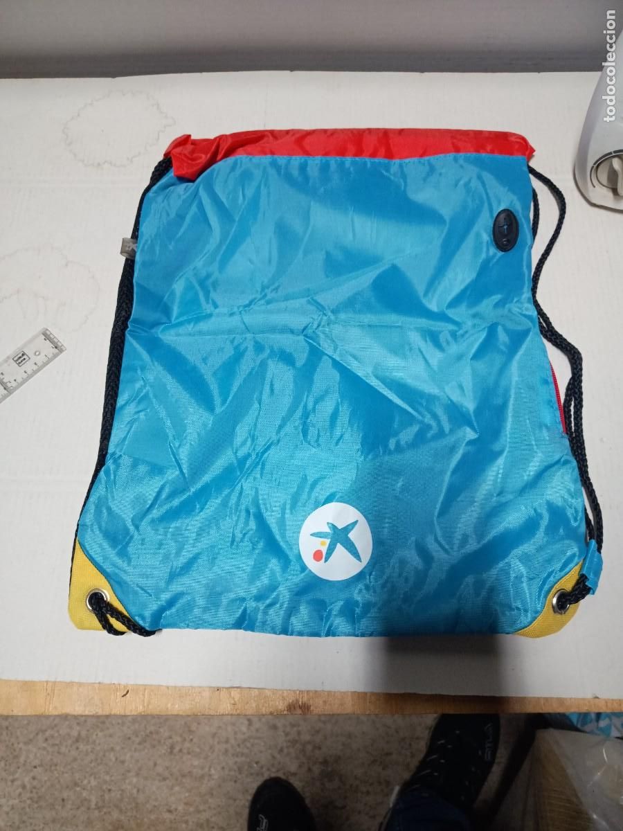 Segunda mano: MOCHILA TIPO BOLSA LA CAIXA - Foto 1