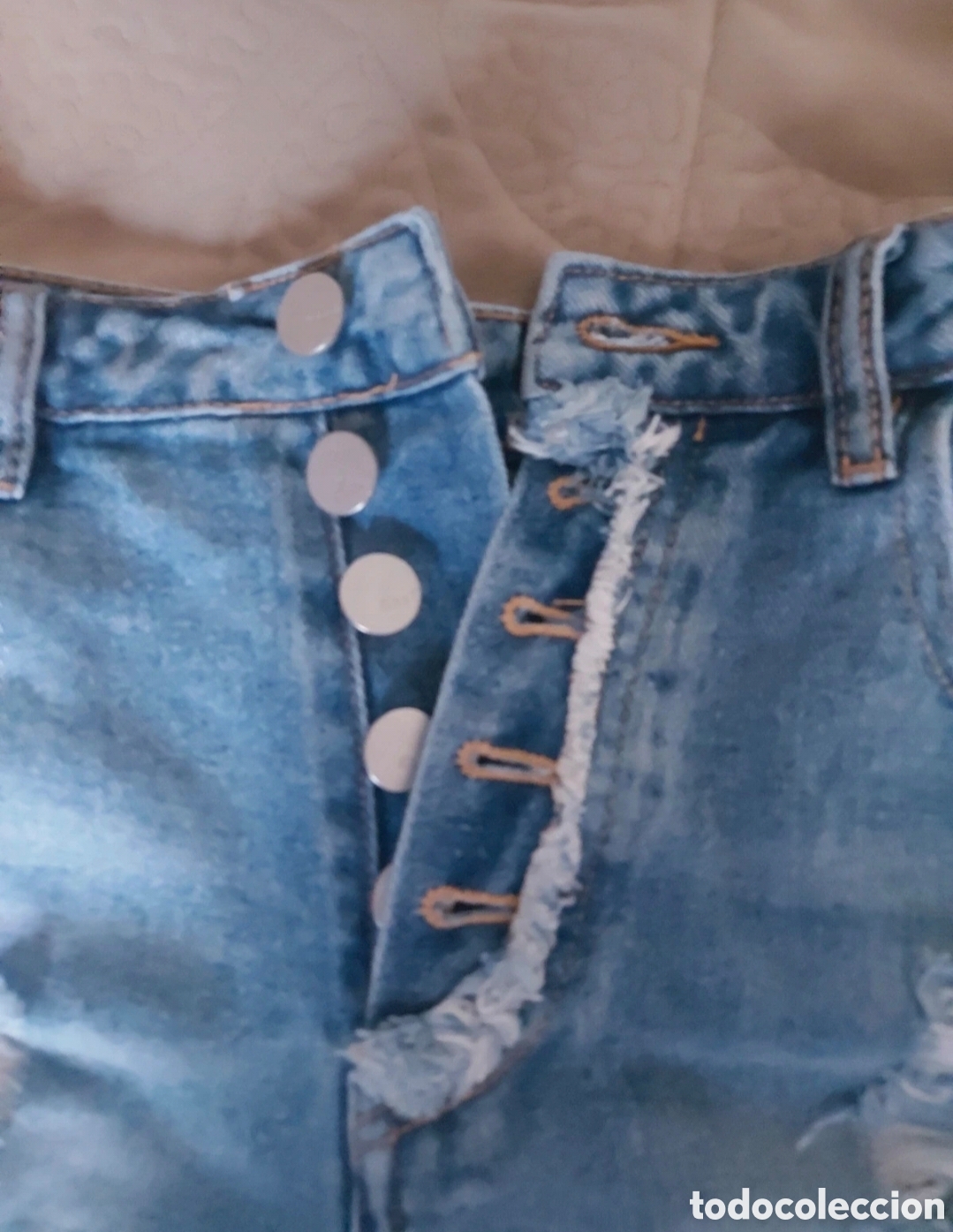 Segunda mano: Pantal&oacute;n corto vaquero con botones - Foto 2