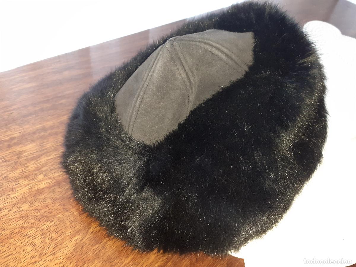 Segunda mano: Gorro piel de ante y foquina - Foto 2