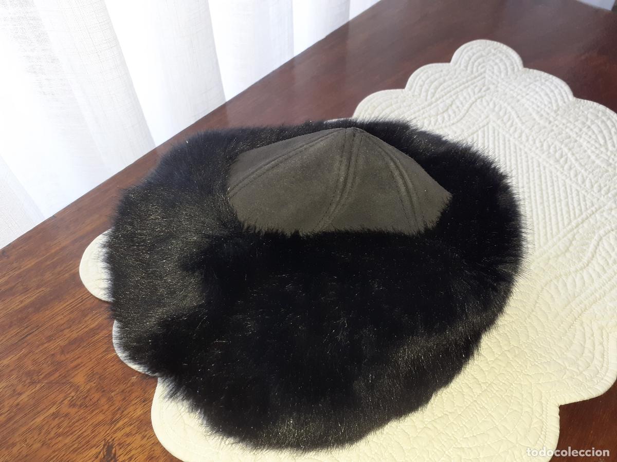 Segunda mano: Gorro piel de ante y foquina - Foto 3