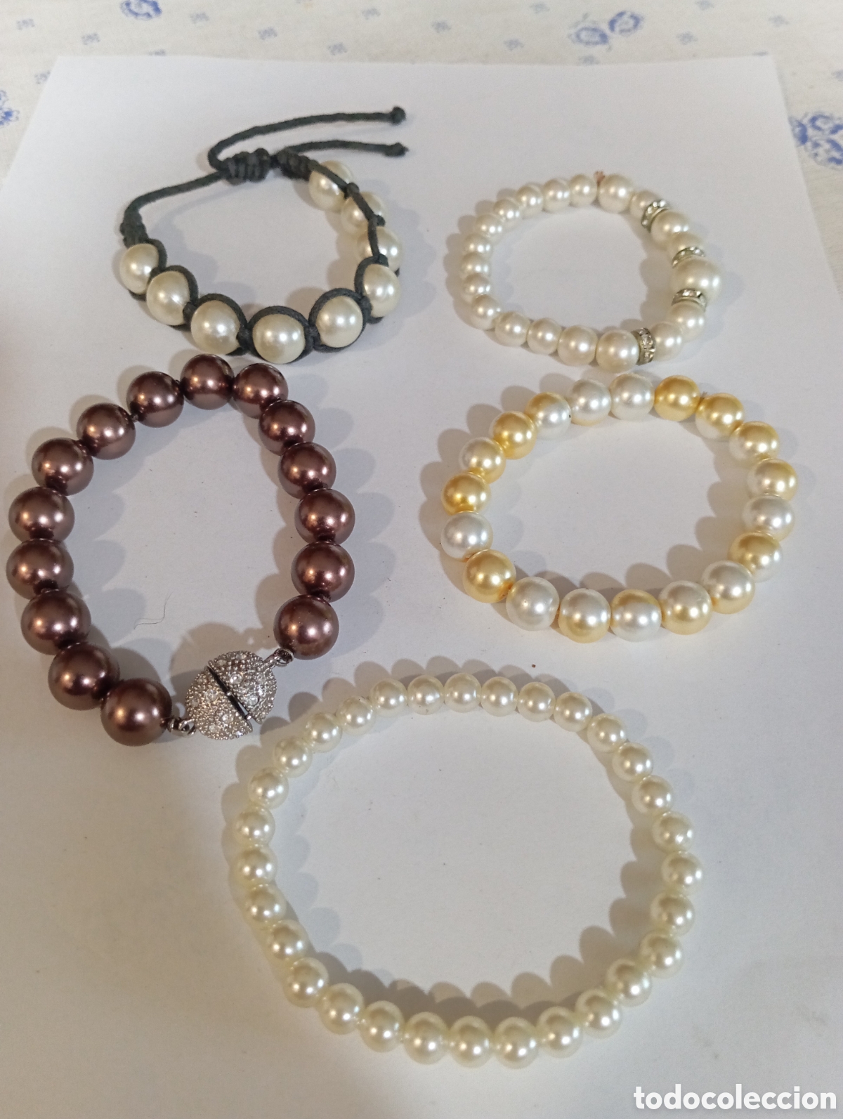Segunda mano: CINCO PULSERAS BISUTER&Iacute;A - Foto 1