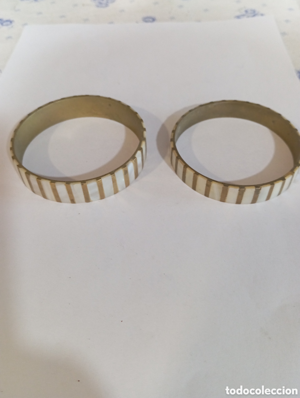 Segunda mano: DOS PULSERAS BISUTER&Iacute;A - Foto 1