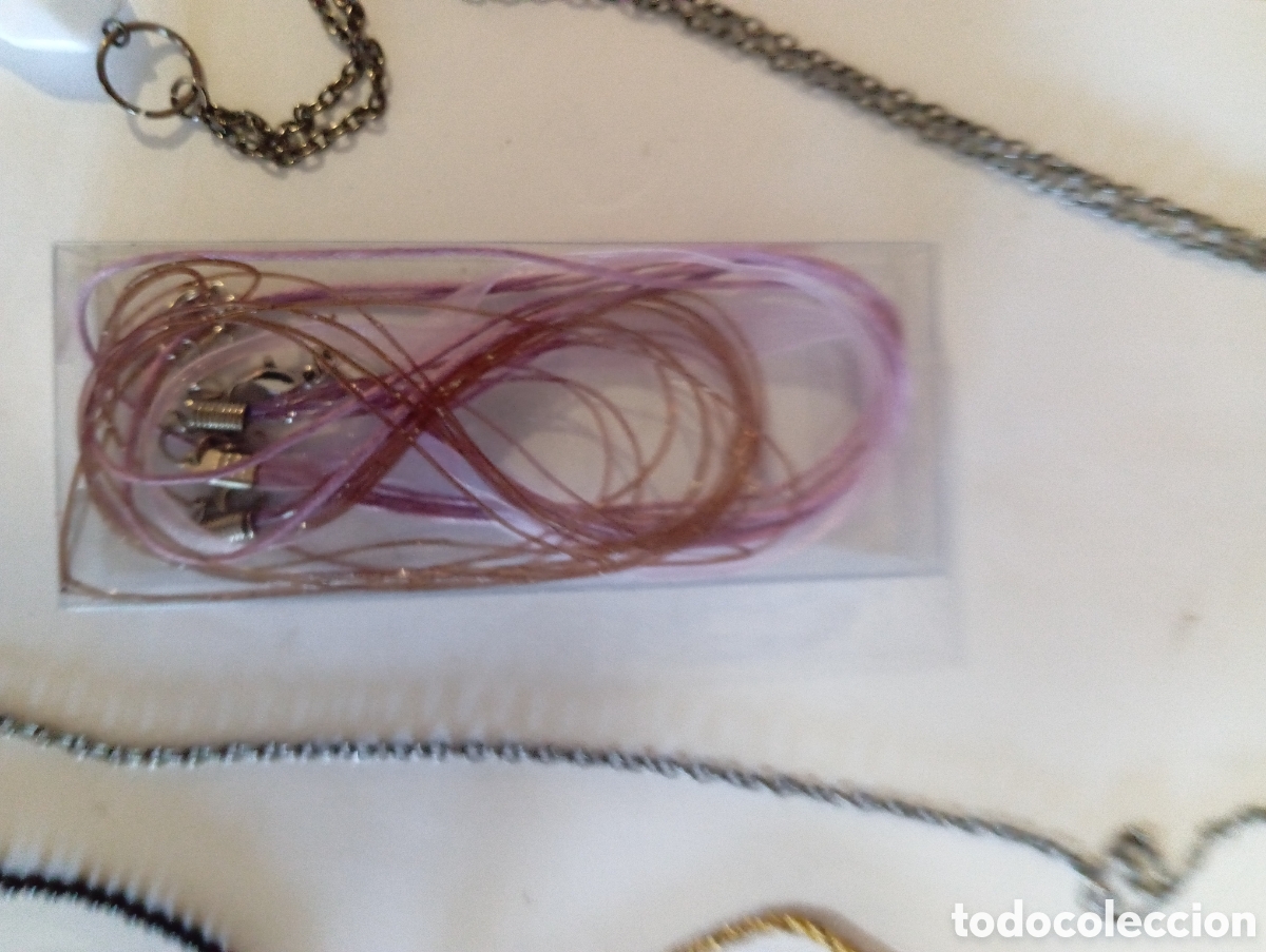 Segunda mano: CUATRO COLLARES BISUTER&Iacute;A - Foto 2