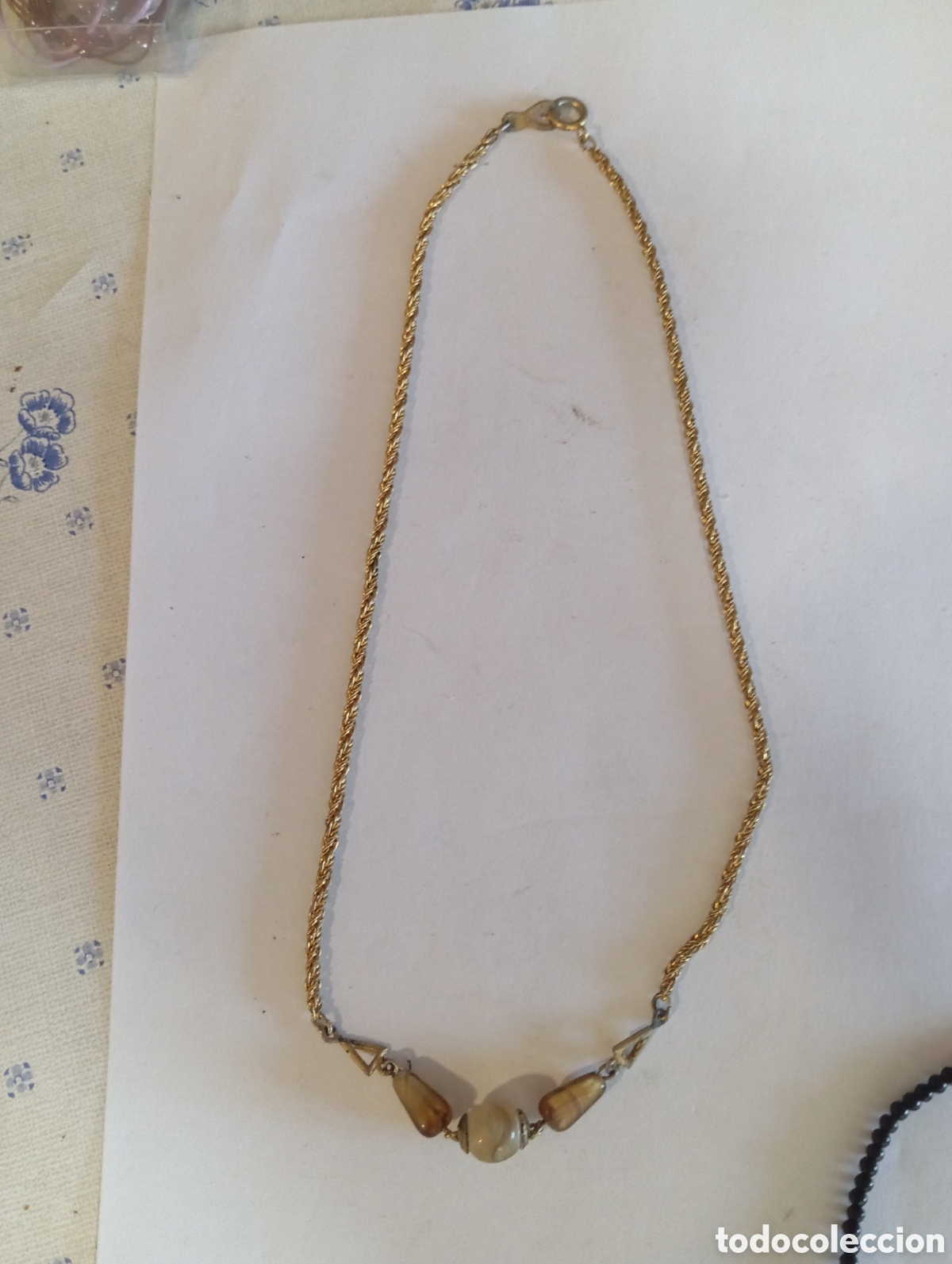 Segunda mano: CUATRO COLLARES BISUTER&Iacute;A - Foto 4