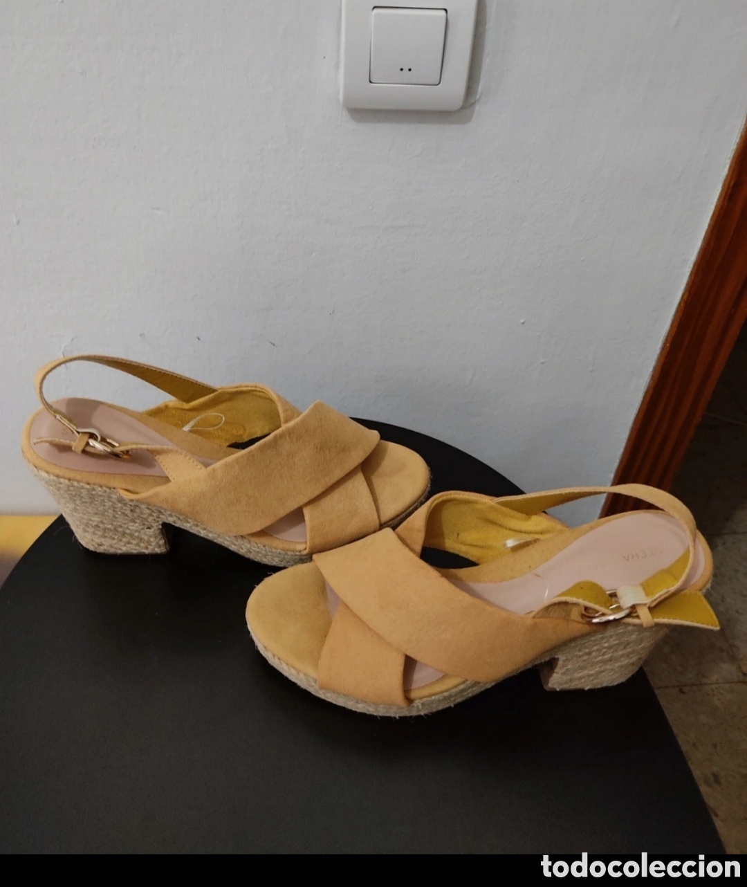 Segunda mano: Sandalias de Cu&ntilde;a para mujer n&uacute;mero 40 2 usos Sfera - Foto 1