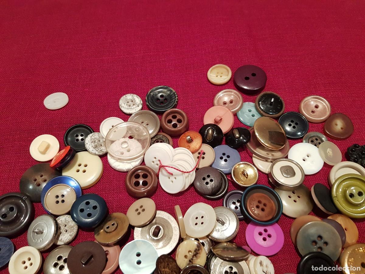 Segunda mano: LOTE DE BOTONES VARIADOS - Foto 5