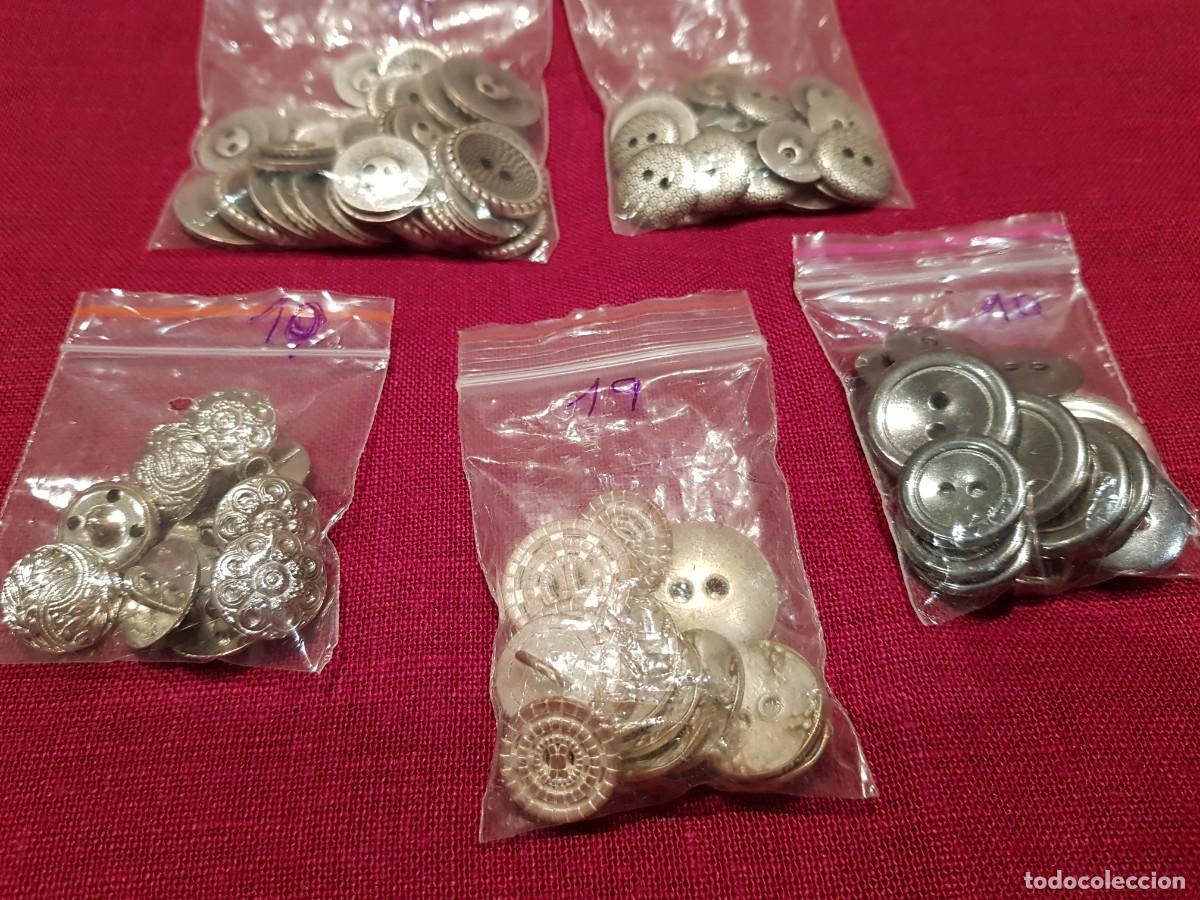 Segunda mano: LOTE DE BOTONES VARIADOS - Foto 7