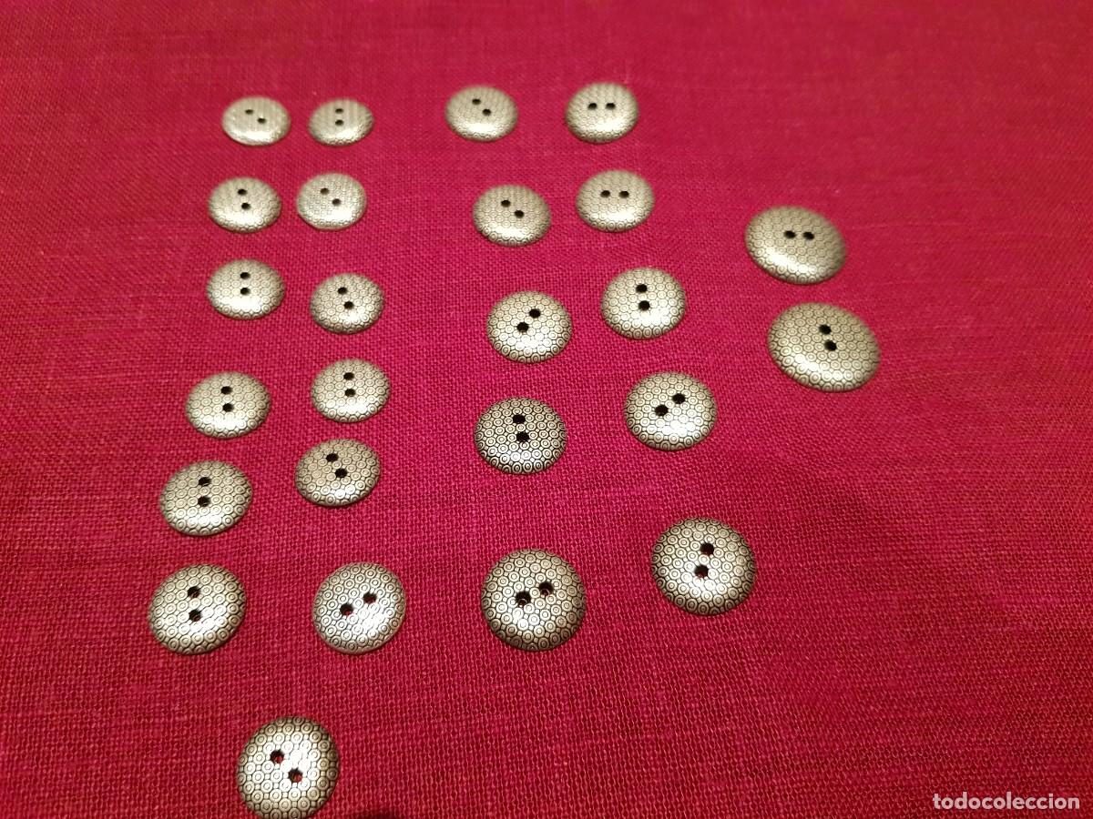Segunda mano: LOTE DE BOTONES VARIADOS - Foto 20