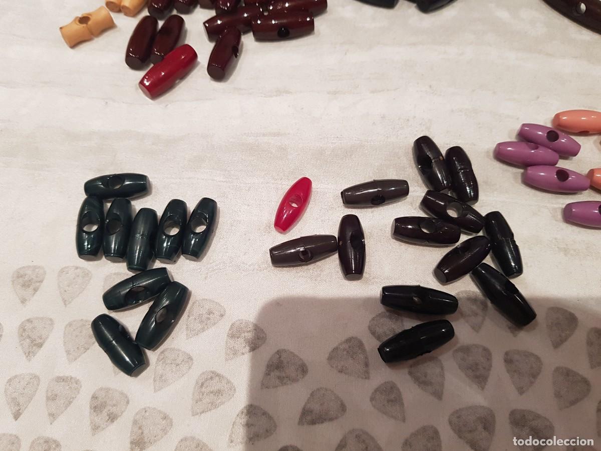 Segunda mano: LOTE DE BOTONES VARIADOS - Foto 26