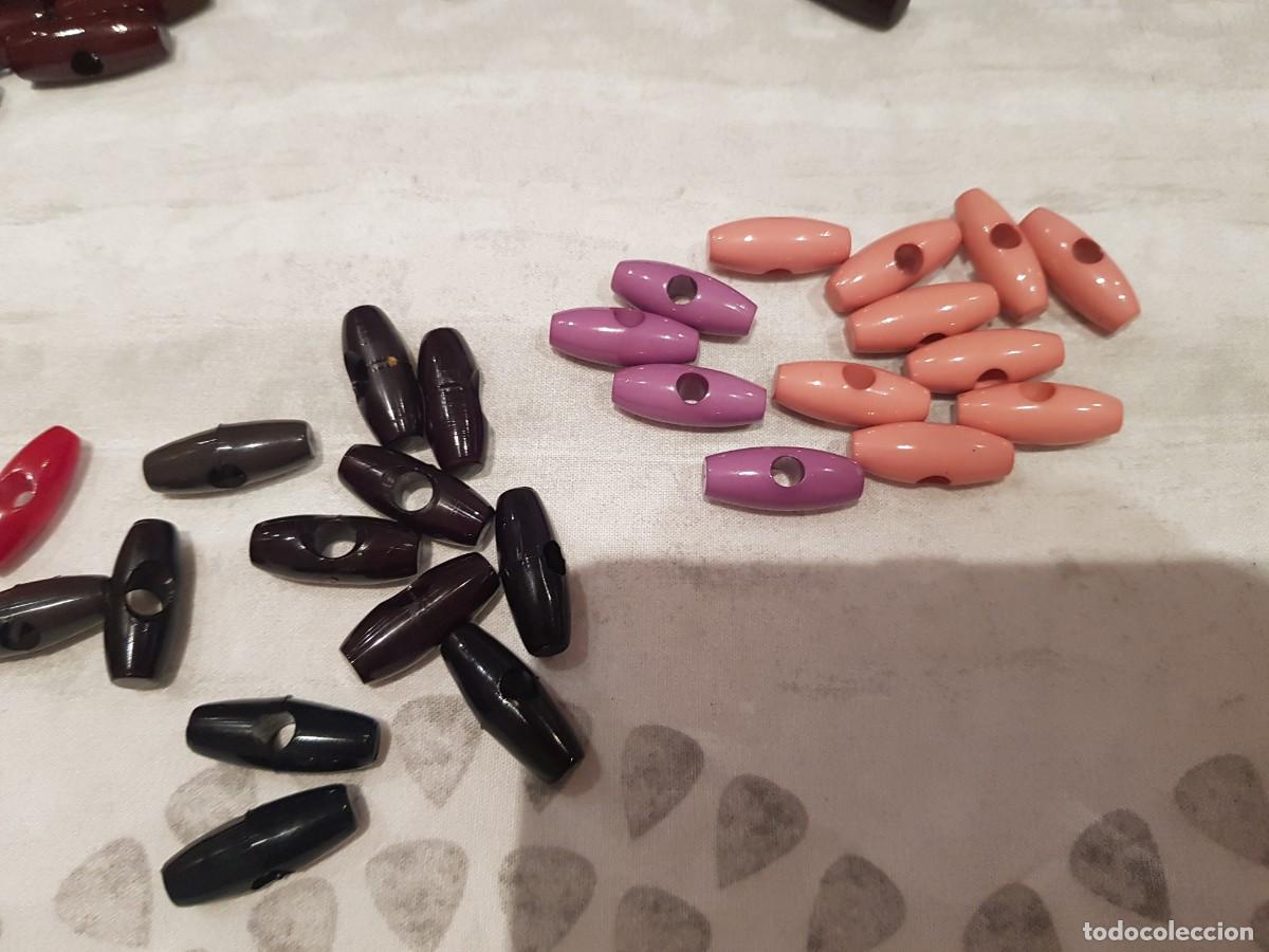 Segunda mano: LOTE DE BOTONES VARIADOS - Foto 27