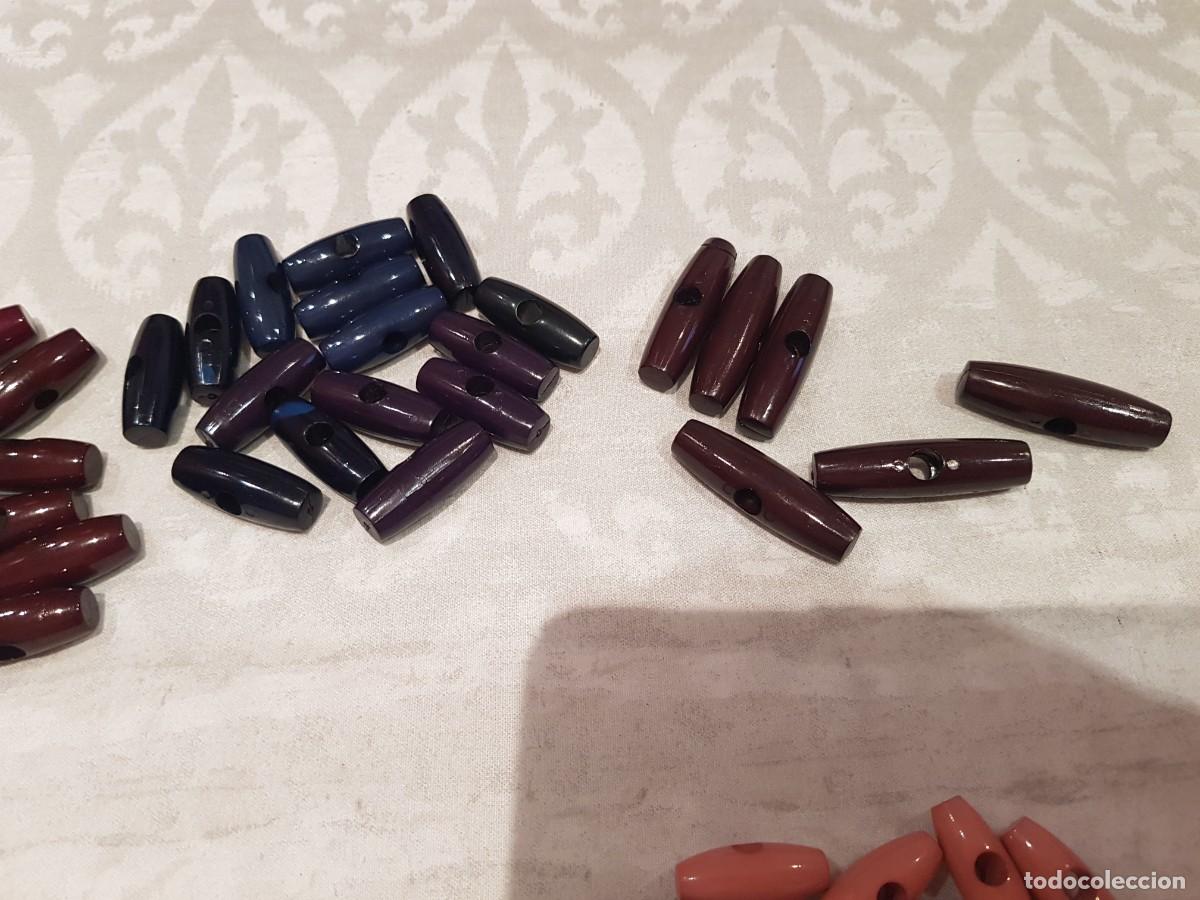Segunda mano: LOTE DE BOTONES VARIADOS - Foto 30