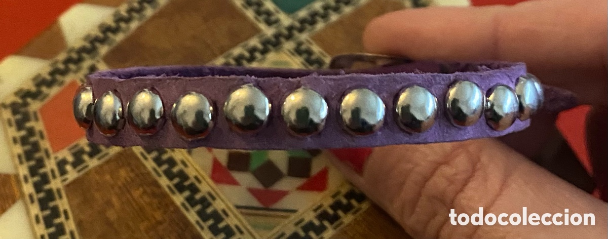 Segunda mano: Pulsera tachuelas morada - Foto 2