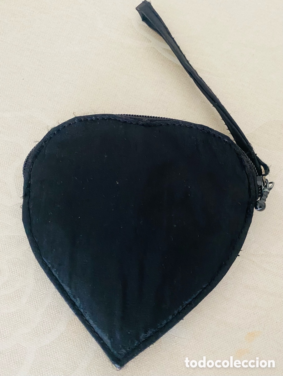 Segunda mano: Bolso de mano en forma de coraz&ograve;n - Foto 3