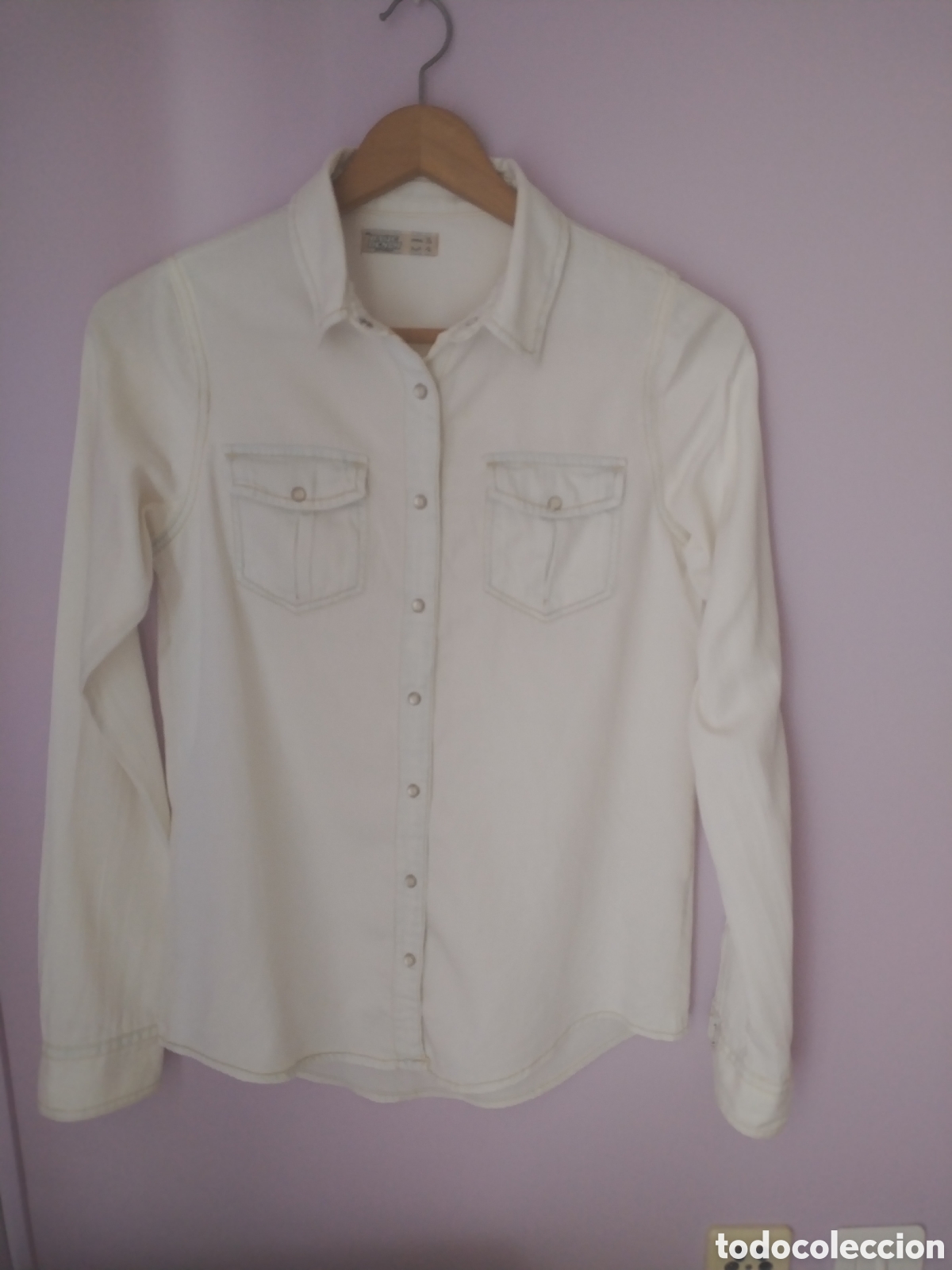 Segunda mano: Camisa blusa vaquera talla s de pullandbear - Foto 2