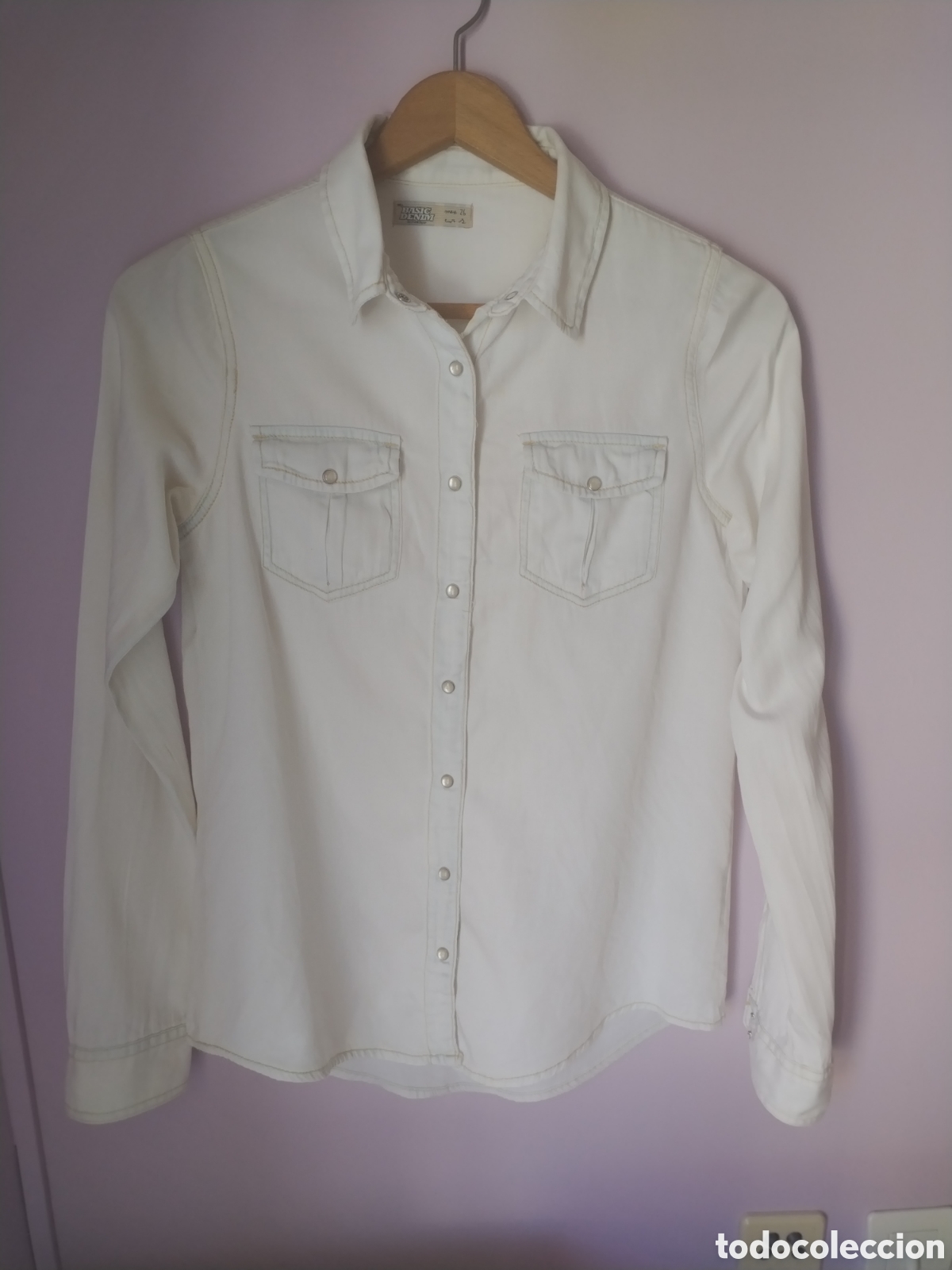 Segunda mano: Camisa blusa vaquera talla s de pullandbear - Foto 1