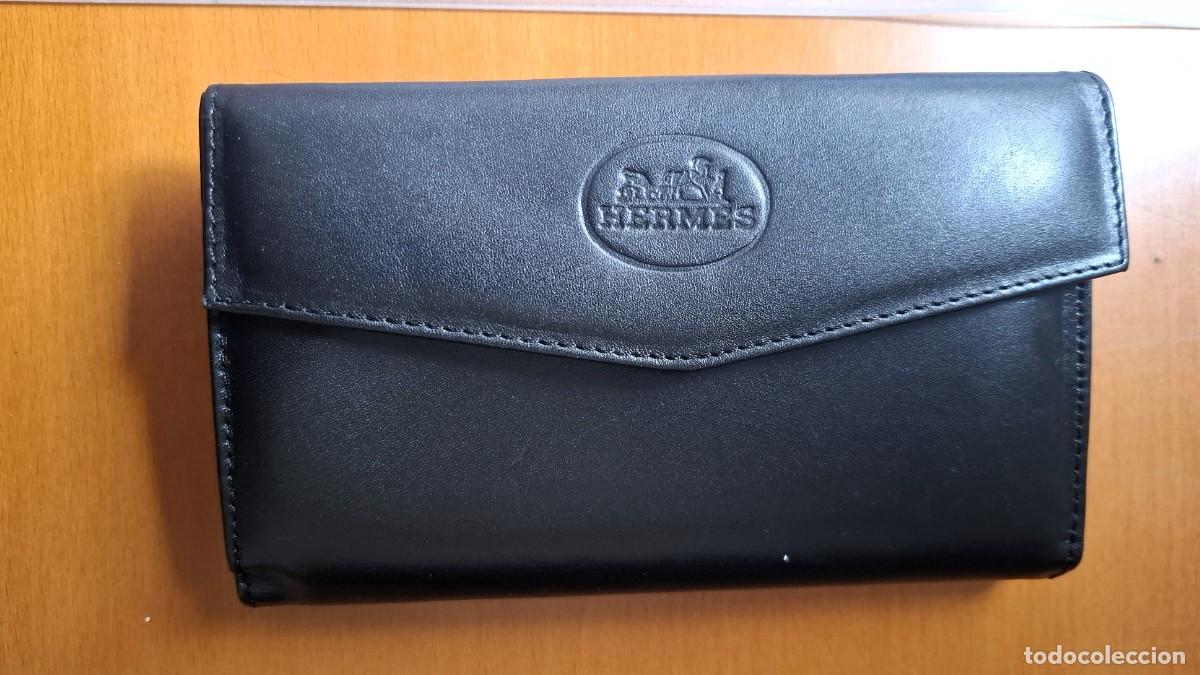 Segunda mano: CARTERA / MONEDERO NEGRA de Piel - Foto 2