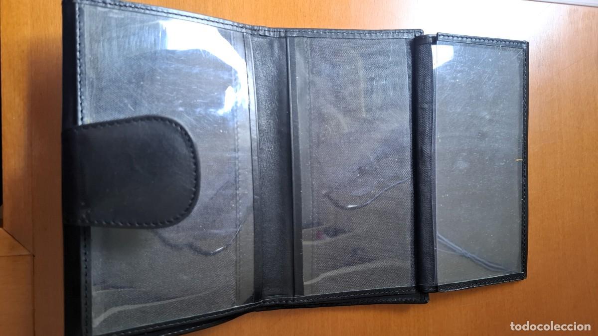 Segunda mano: CARTERA / MONEDERO NEGRA de Piel - Foto 4