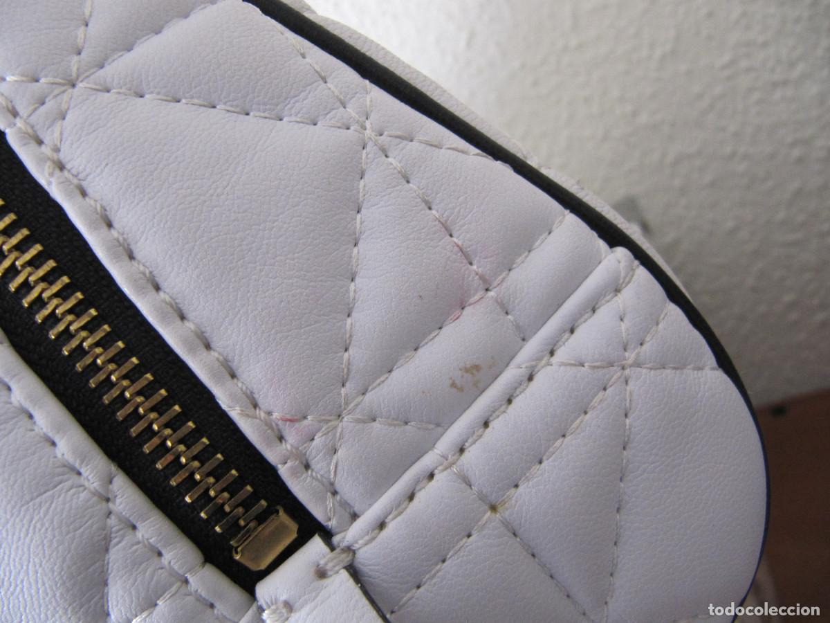 Segunda mano: BOLSO--- - GUESS BLANCO - Foto 4