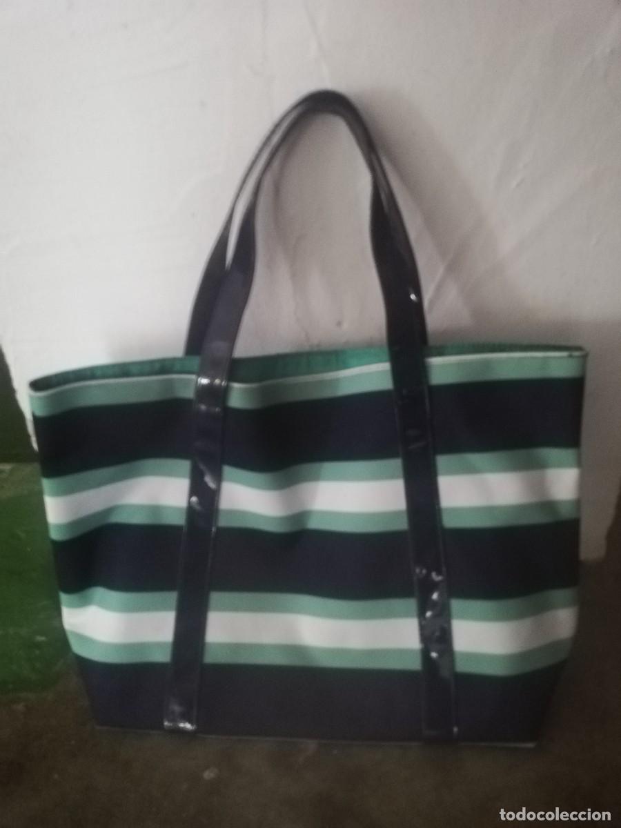 Segunda mano: BOLSO AZUL Y BLANCO PARA PLAYA - Foto 1
