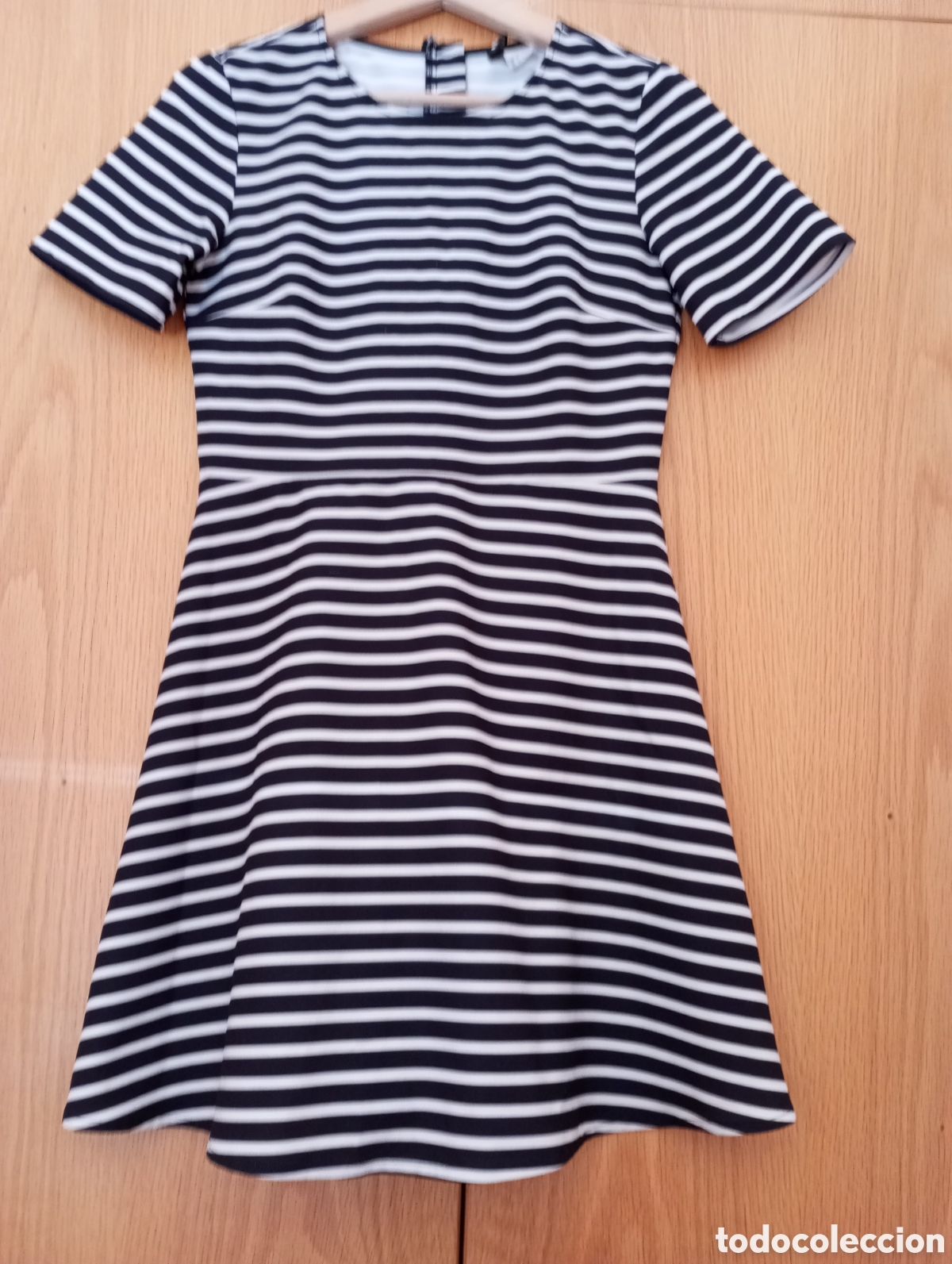 Segunda mano: Vestido de rayas negro blanco - Foto 1
