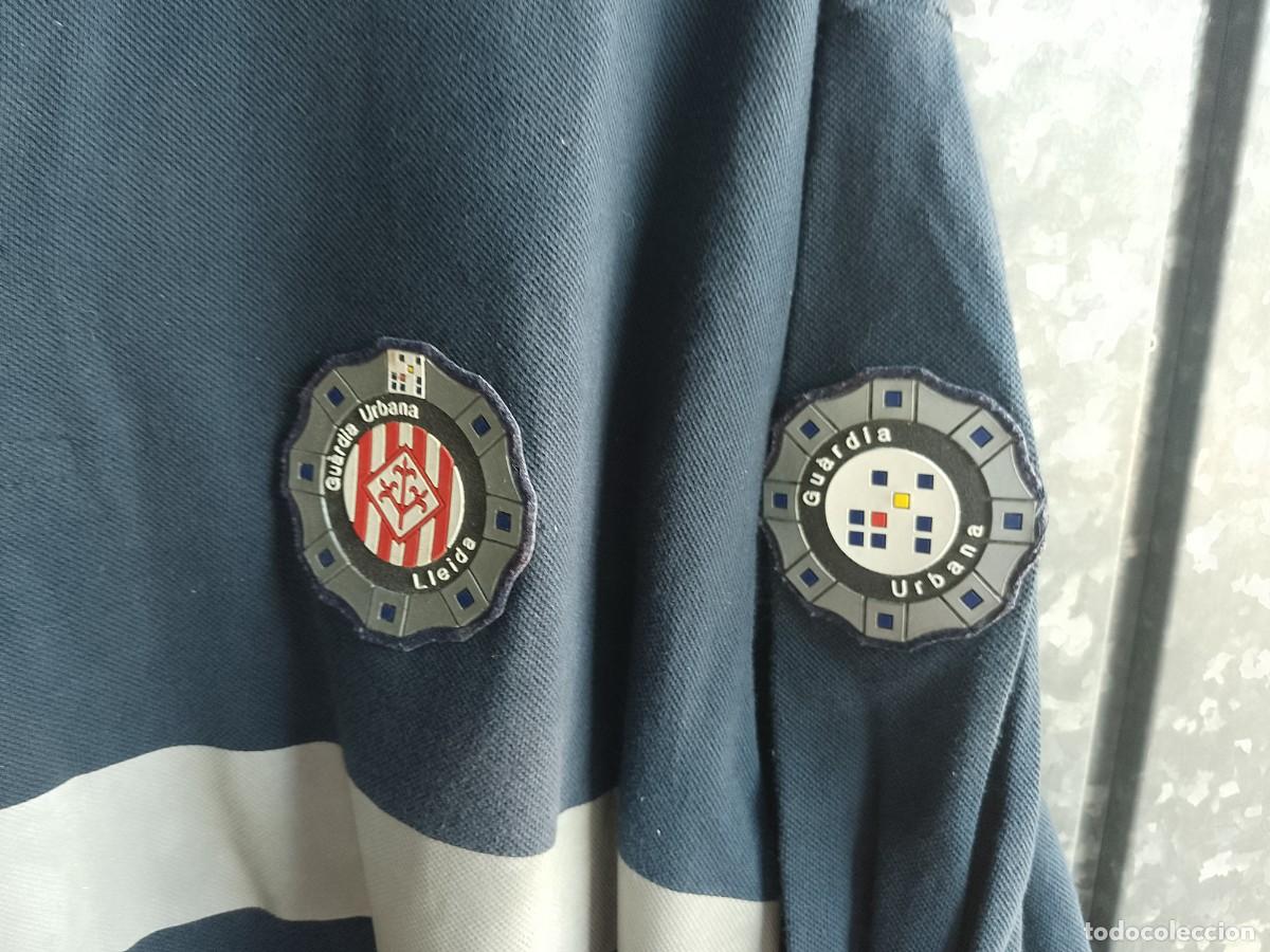 Segunda mano: Jersey de Guardia Urbana con parches. - Foto 2