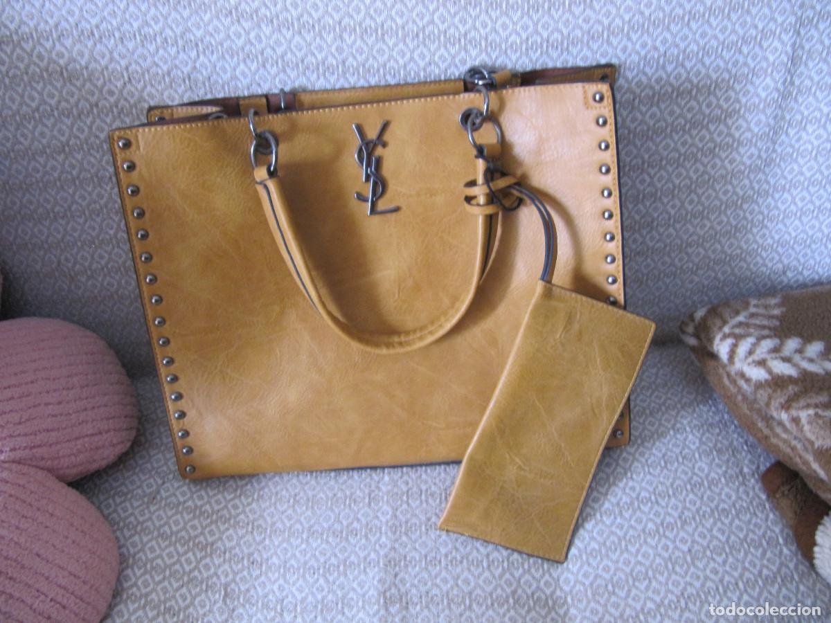 Segunda mano: BOLSO MARRON CON CARTERA - Foto 2