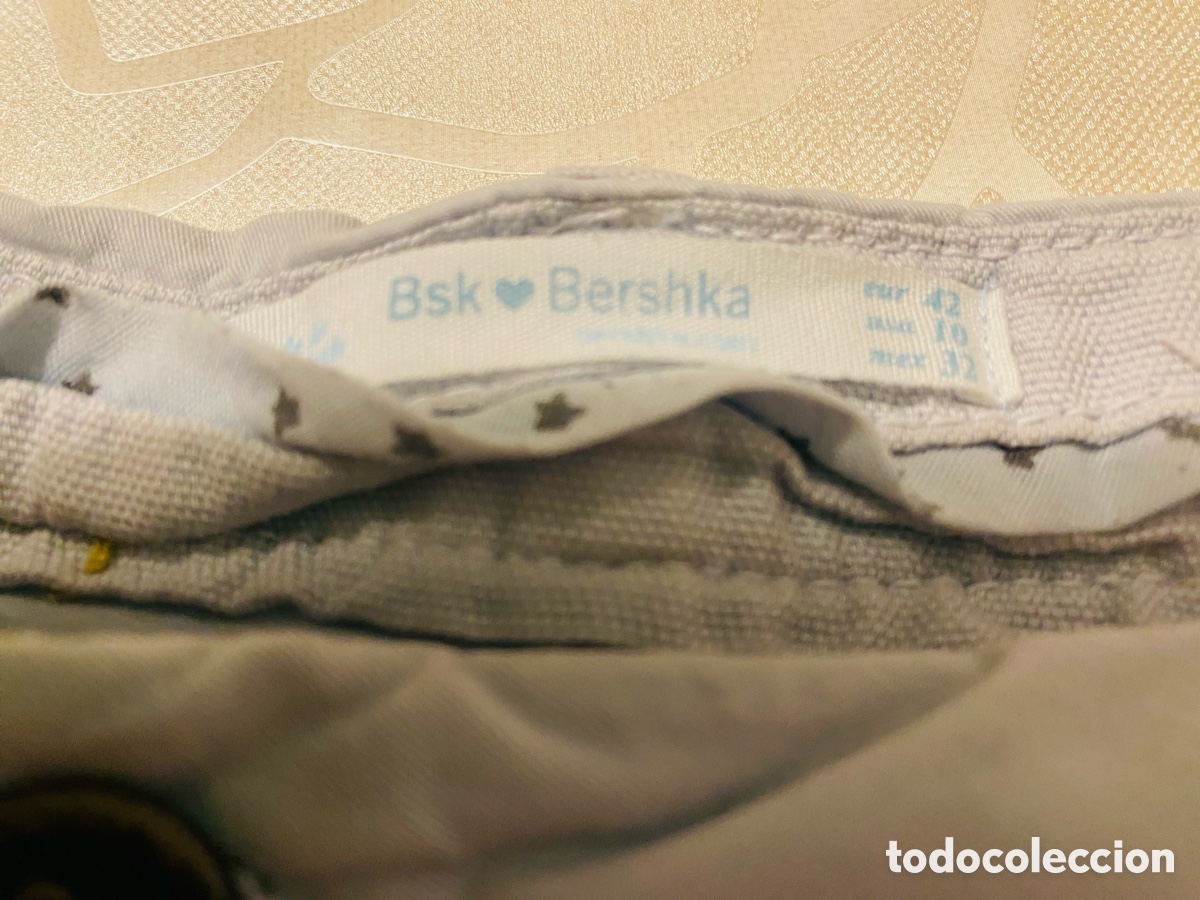 Segunda mano: Shorts Bershka Az&uacute;l Clarito - Foto 2