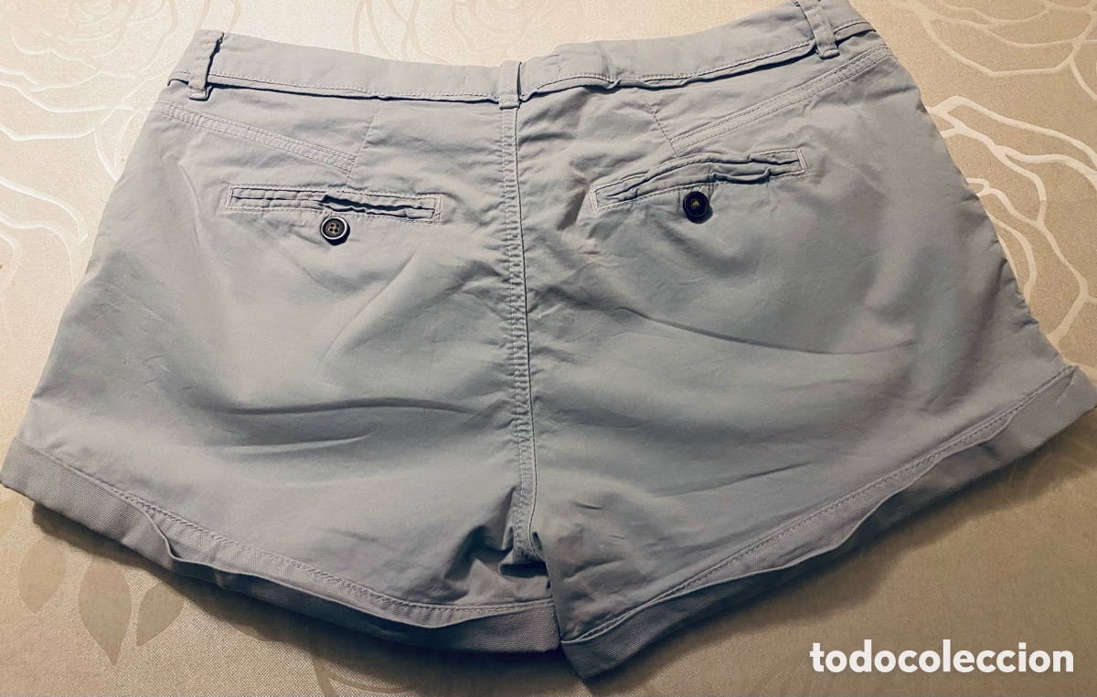 Segunda mano: Shorts Bershka Az&uacute;l Clarito - Foto 3
