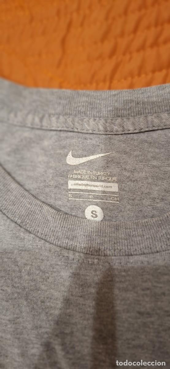Segunda mano: Camiseta NIKE con estampado - Foto 2