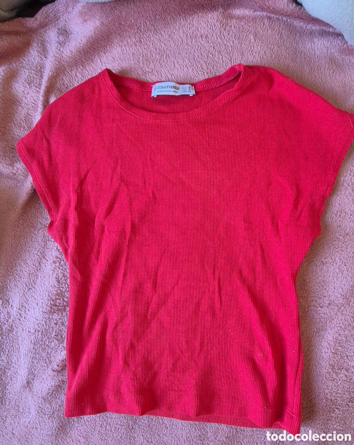 Segunda mano: Camiseta roja Stradivarius - Foto 1