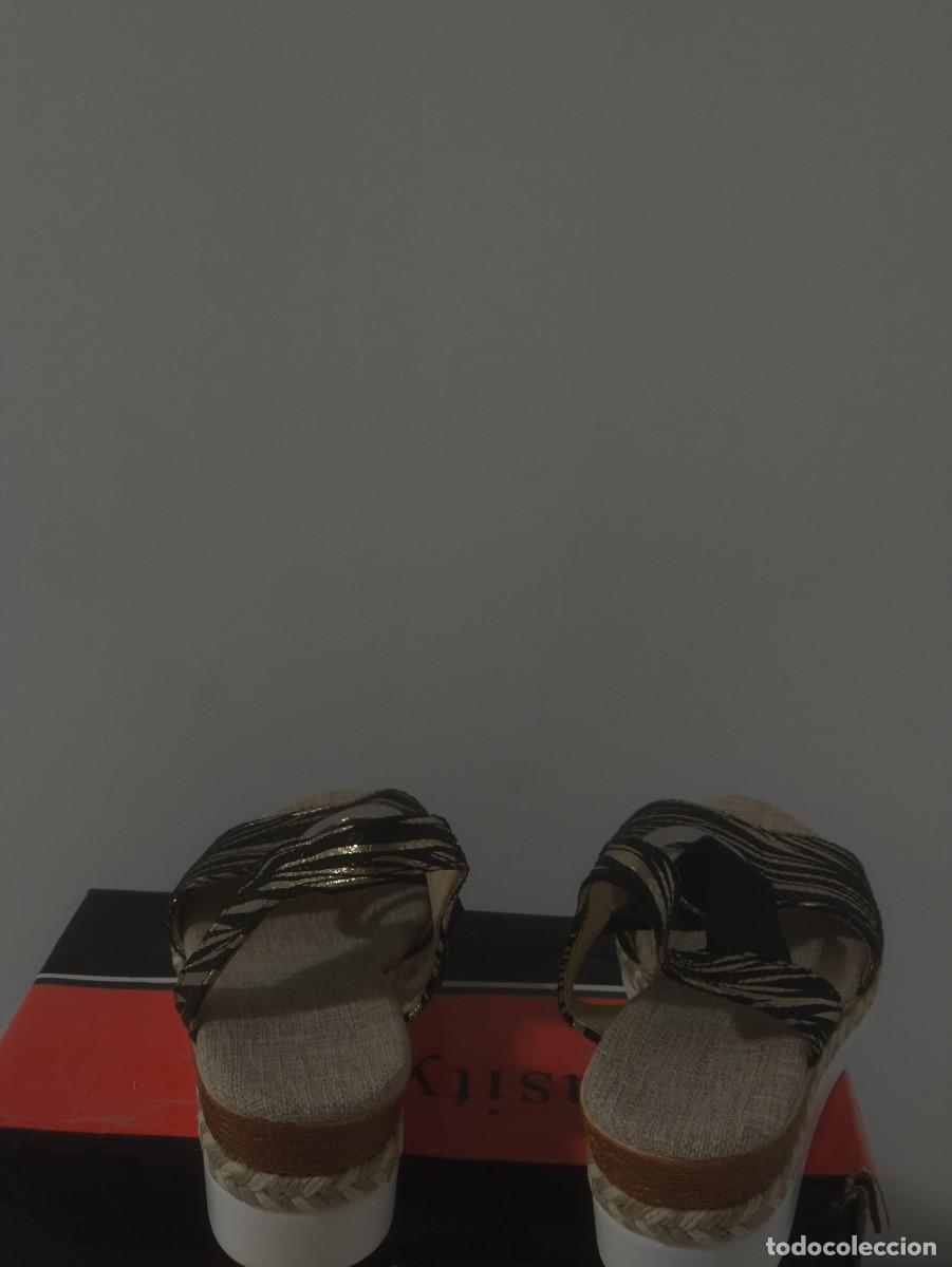 Segunda mano: Sandalias de cu&ntilde;a mujer - Foto 6
