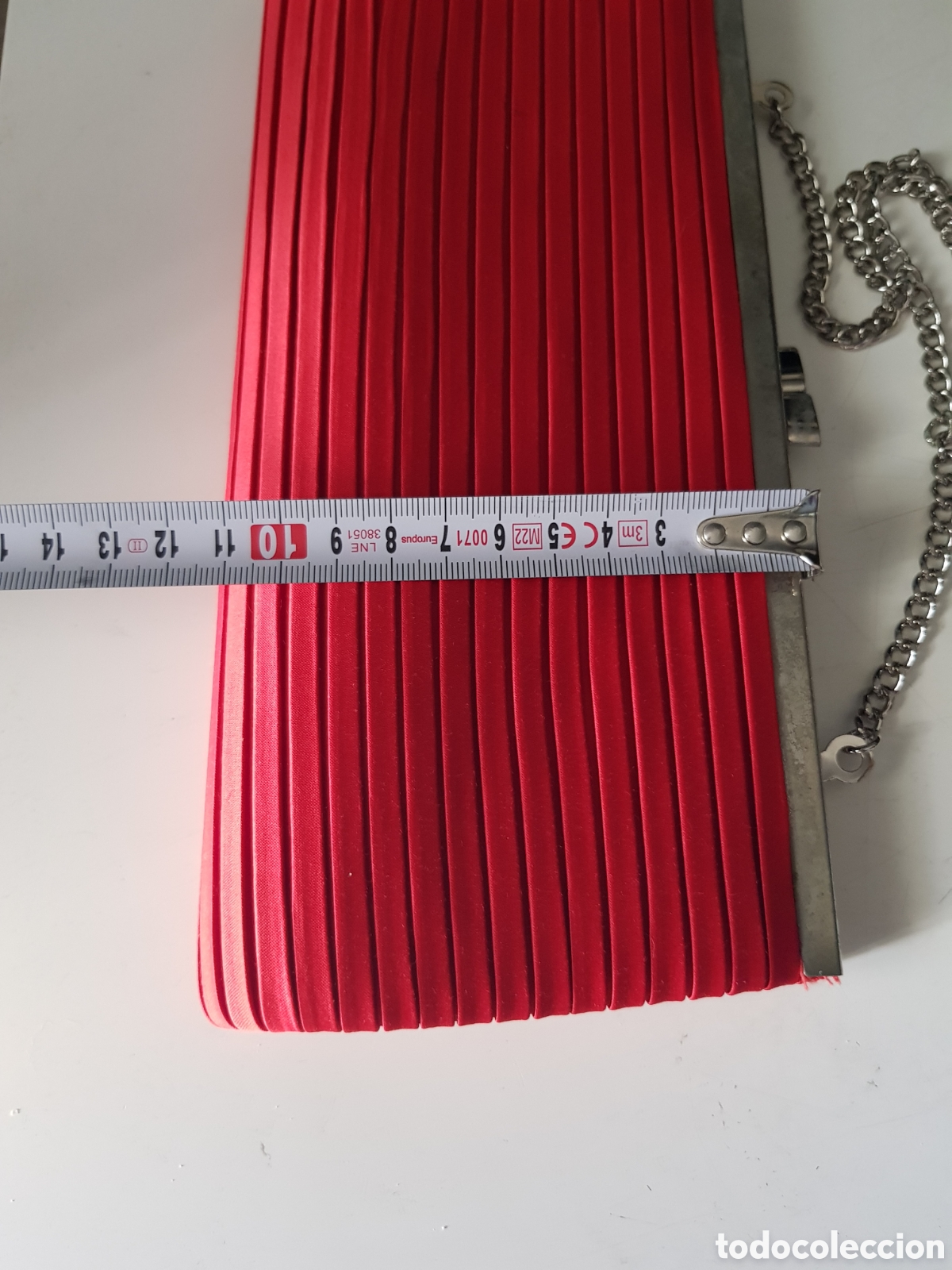 Segunda mano: Bolso rojo de fiesta con cadenilla. - Foto 9