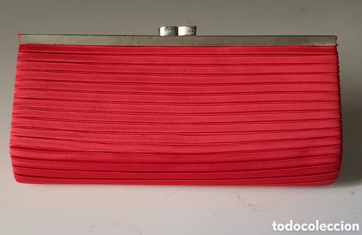 Segunda mano: Bolso rojo de fiesta con cadenilla. - Foto 1