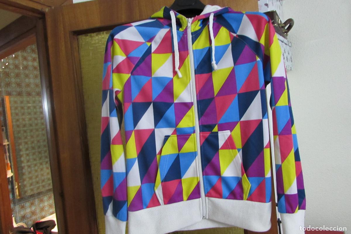 Segunda mano: CHAQUETA CHANDAL MULTICOLOR H&M Divided 38 - Foto 1